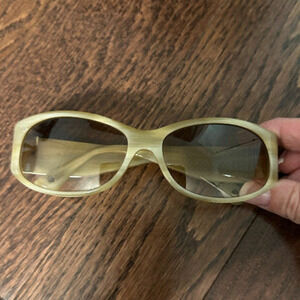 𝅺AUTHENTIC NWOT Michael Kors - Sunglasses - MKS525 109, Beige